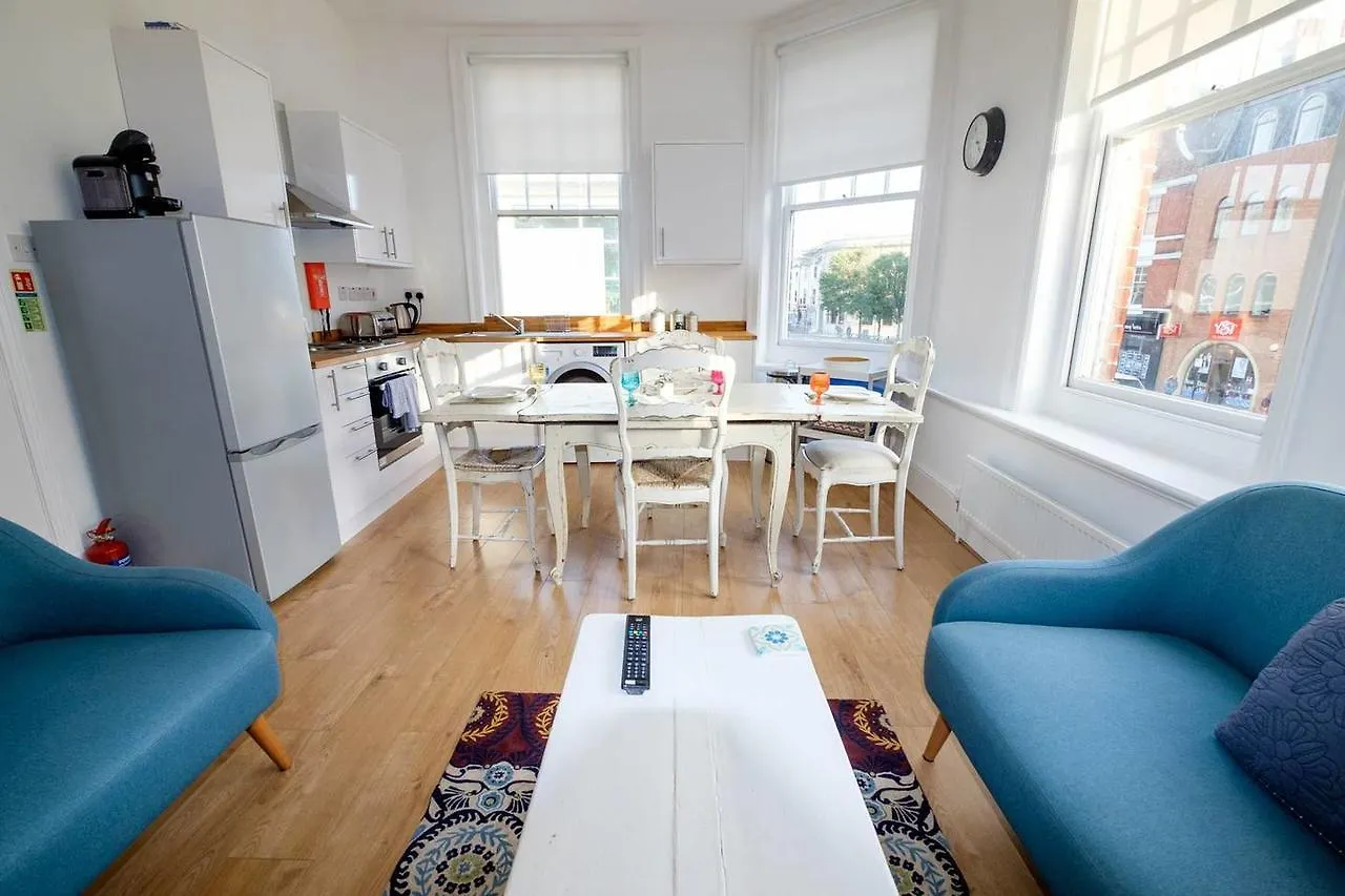 Bright & Stylish 2 Bed 1St Floor Apartment Brighton